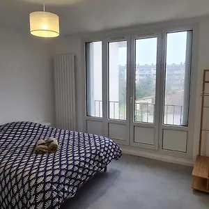  Appartement Private In Shared Iv France